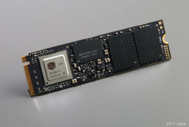00 神舆PCIe 50 SSD测评PP电子性能翻倍提升！掠夺者GM90(图4)