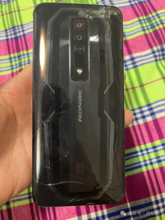 165Hz屏！红魔7游戏机依然强悍PP电子450元=骁龙8Gen1+(图7)